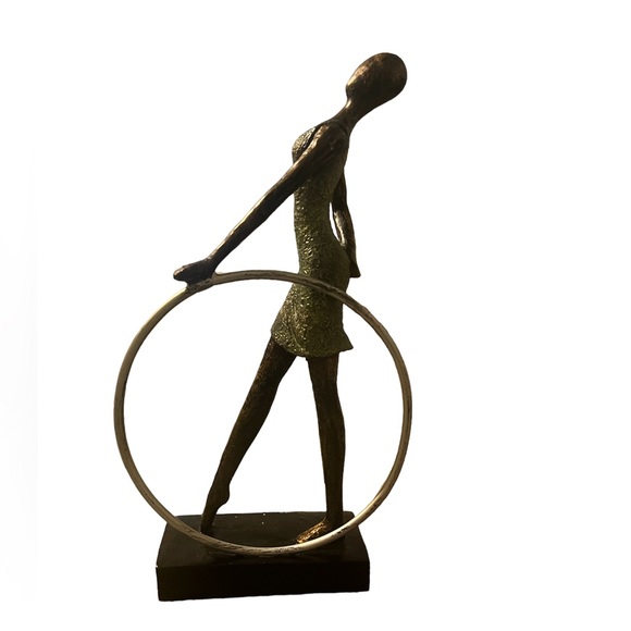 Artist Sculpture In Poly Metal Silver With Black Base - Picture 3 of 3